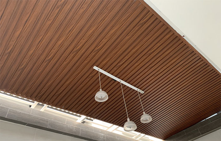 Mẫu lam gỗ ốp trần nhà đẹp, phổ biến