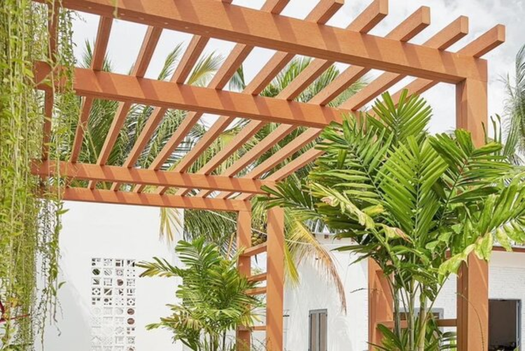 Mẫu lam gỗ trang trí ngoài trời bằng nhựa 