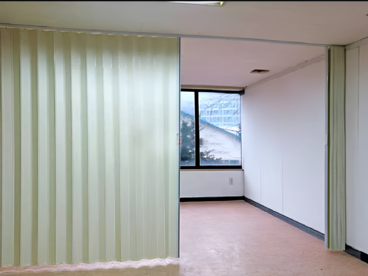 Tấm nhựa làm vách ngăn phòng ngủ xếp tiện lợi 