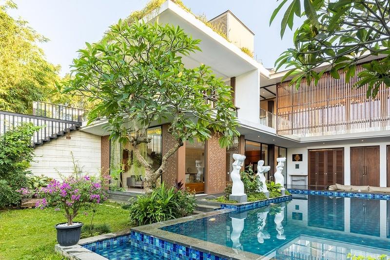 Mẫu biệt thự mini hiện đại có hồ bơi đẹp, sang trọng, tiện nghi