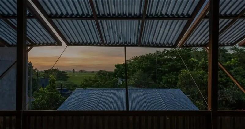Dùng tôn che nắng chống chóng mái tôn, giúp giảm nhiệt cho ngôi nhà hiệu quả