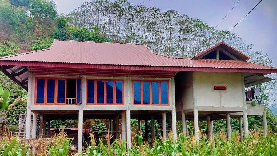 Nhà sàn bê tông 1 gian 2 chái đơn giản, thiết kế thanh lịch