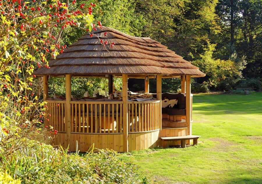 Nhà chòi sân vườn là cầu nối tuyệt vời với thiên nhiên