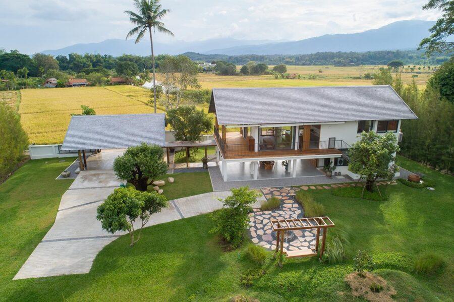 Mẫu nhà vườn nhỏ đẹp ở nông thôn xanh mát, ngập tràn cây cối