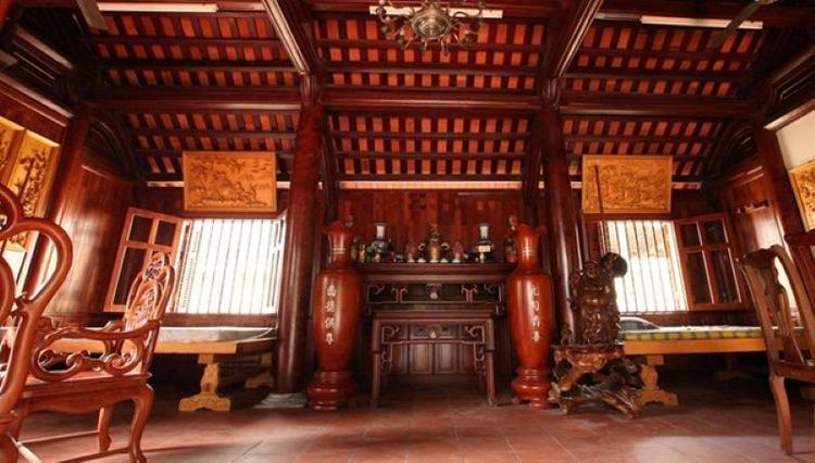 Mẫu nhà gỗ 3 gian 8 cột là nơi vừa lưu giữ giá trị văn hóa, vừa có không gian sống tiện nghi