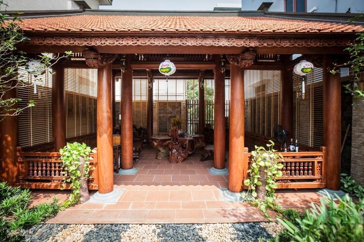 Nhà gỗ 3 gian kết hợp nhà ở mang đến không gian vừa truyền thống vừa tiện nghi cho gia đình