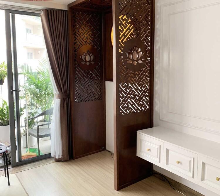 Vách ngăn CNC phòng thờ trang trọng cho phòng khách chung cư