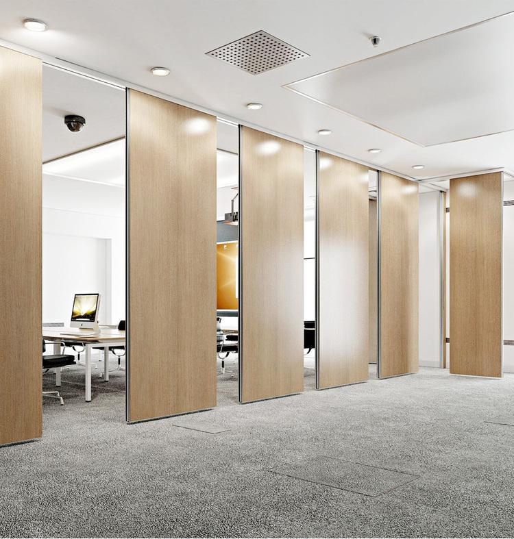 Vách ngăn di động có ray treo trượt êm ái, tiết kiệm diện tích và giữ không gian gọn gàng