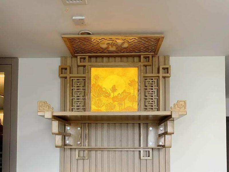 Vách ngăn phòng thờ với phòng khách theo phong cách hiện đại