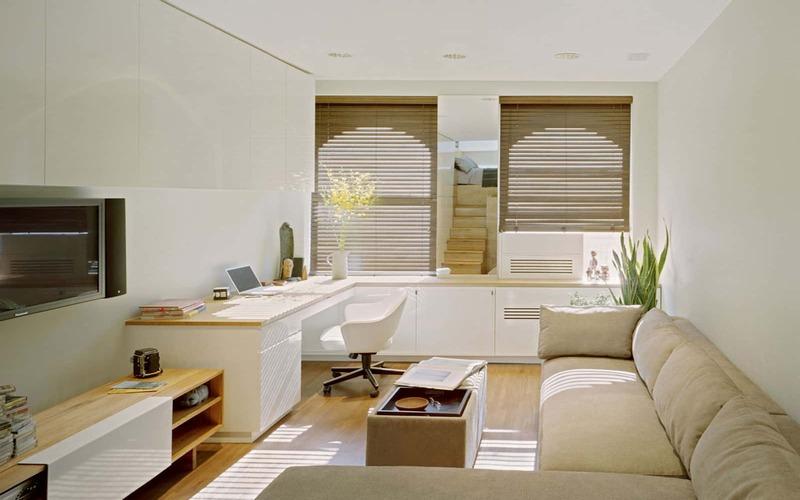 trang-tri-phong-khach-nho-am-cung-thoang-dang