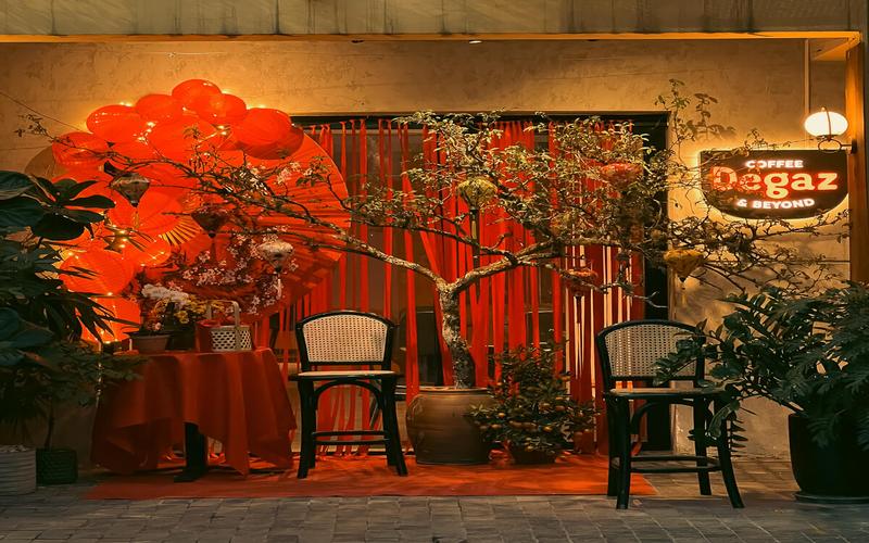 Mẫu trang trí Tết phim trường cho quán cà phê đẹp, ấn tượng