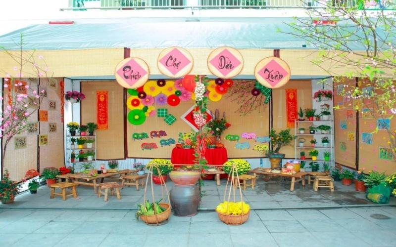 Mẫu trang trí Tết cổ truyền 2026 ở trường học 