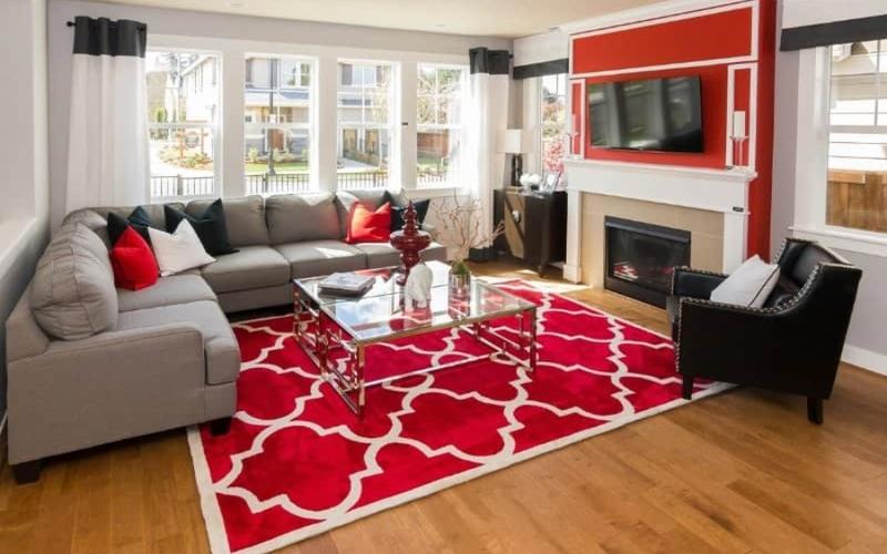 Sử dụng thảm trải sàn để trang trí Tết cổ truyền ở phòng khách