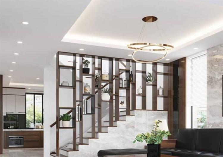 Nên cân nhắc nhiều yếu tố để vách ngăn cầu thang hài hòa, hợp phong thủy