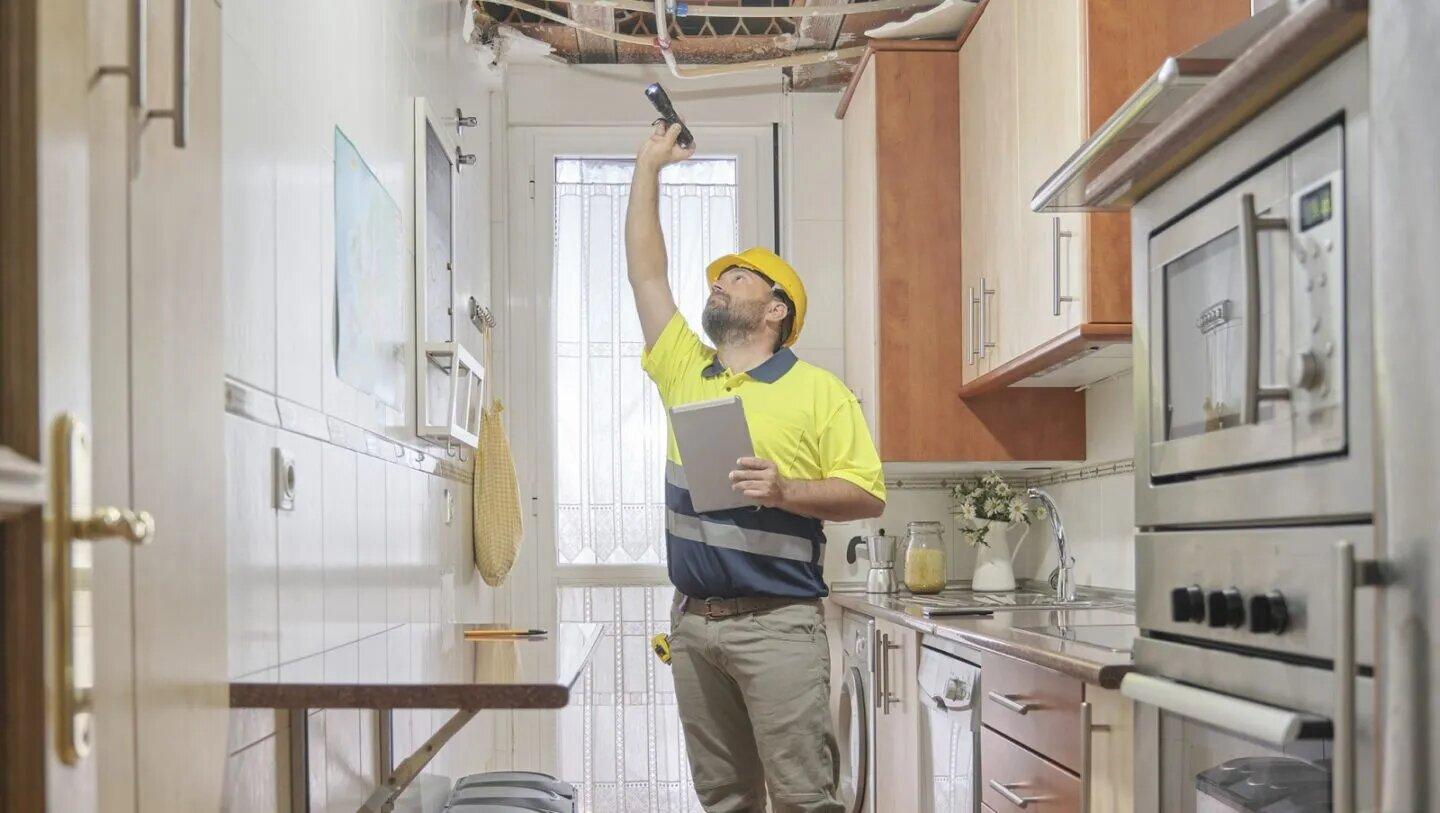 Nghiệm thu cuốn chiếu từng hạng mục và lưu giữ đầy đủ bản vẽ hoàn công giúp gia chủ chủ động trong việc bảo trì sửa chữa sau này (Nguồn: Internet)