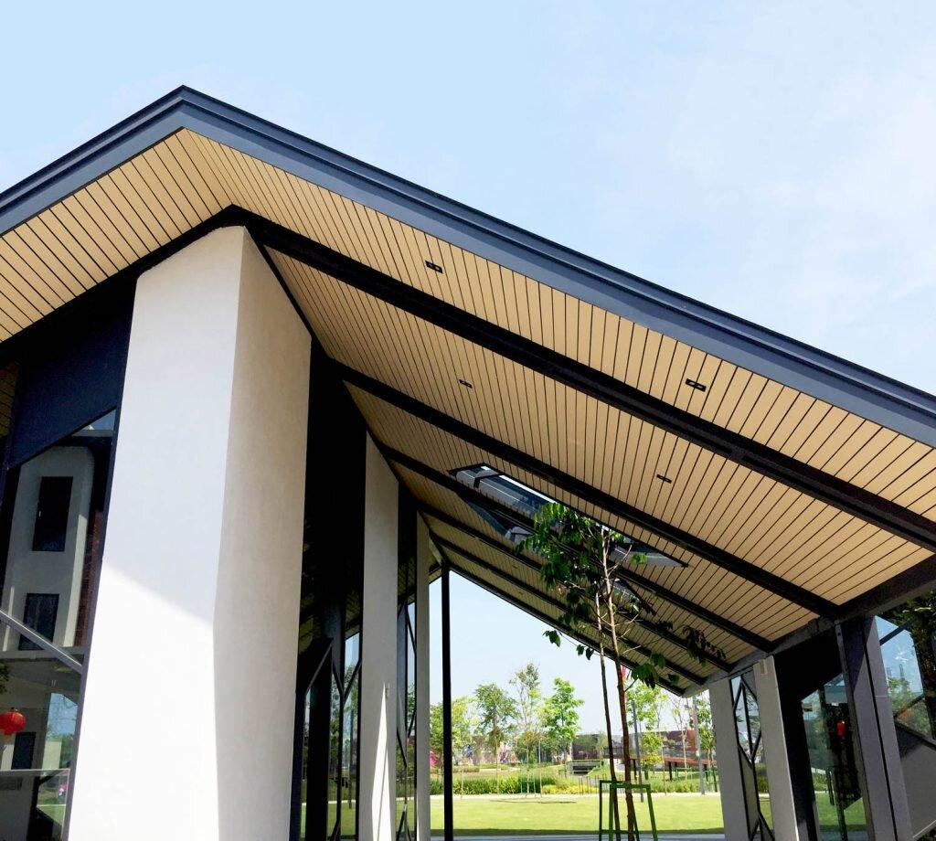 Tấm xi măng ốp trần linh hoạt ứng dụng cho đa dạng không gian từ nội thất đến ngoại thất (Nguồn: Internet)