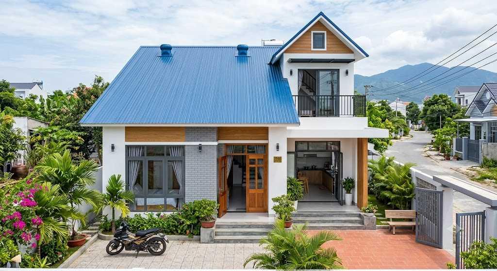 Nhà cấp 4 có tum sử dụng mặt tiền vuông vức và mái tôn dốc nhẹ theo phong cách hiện đại
