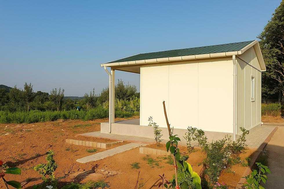 Nhà nhỏ sử dụng vật liệu bao che nhẹ, thiết kế tối giản để tiết kiệm chi phí xây dựng. (Nguồn: Internet)